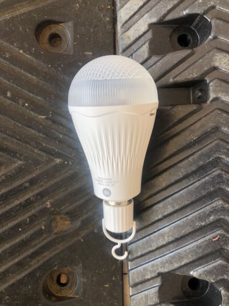 DP 9W Portable Rechargeable LED Bulb – DP-7817 By Lumett