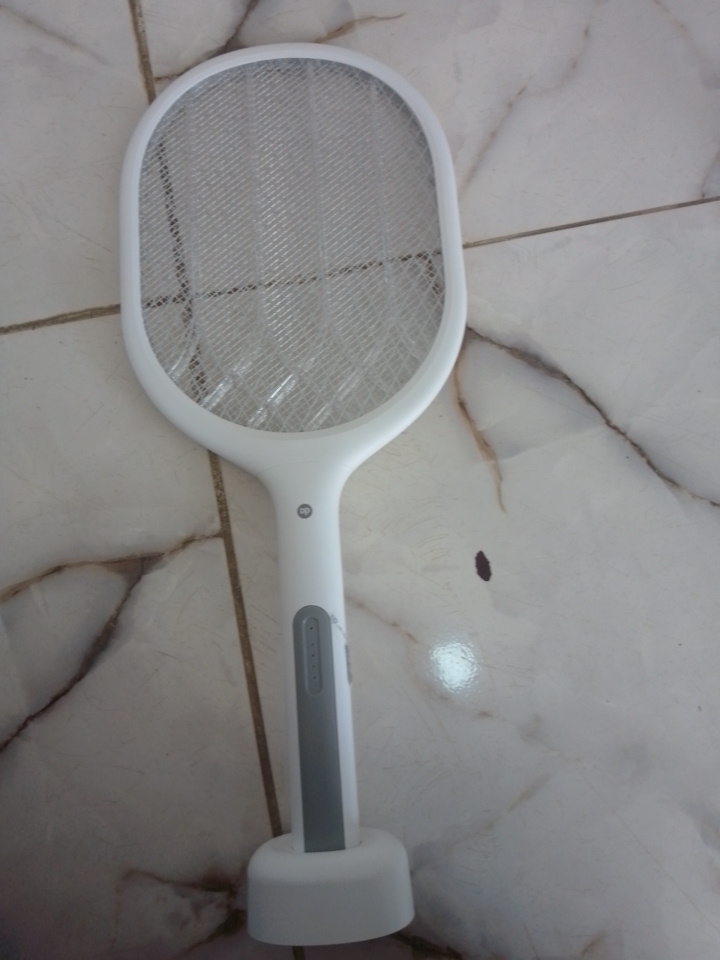DP Electronic Rechargeable Mosquito Swatter – DP-834 By Lumett