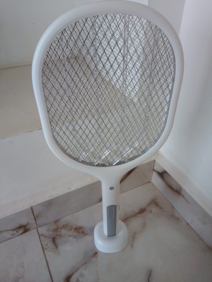 DP Electronic Rechargeable Mosquito Swatter – DP-834 By Lumett