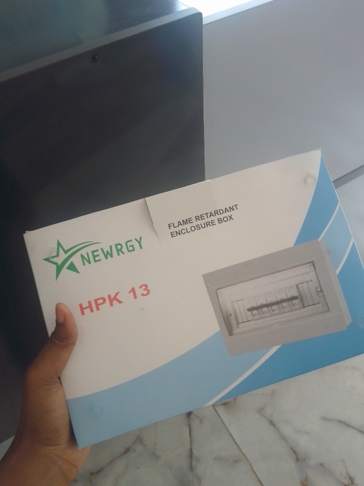 NEWGY Hybrid Energy Management Inverter By Lumett