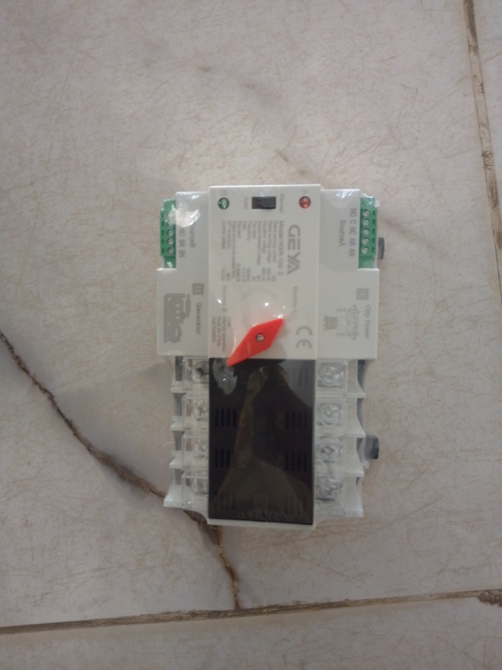 Geya Automatic Electricity Changeover Switch for Buildings By Lumett