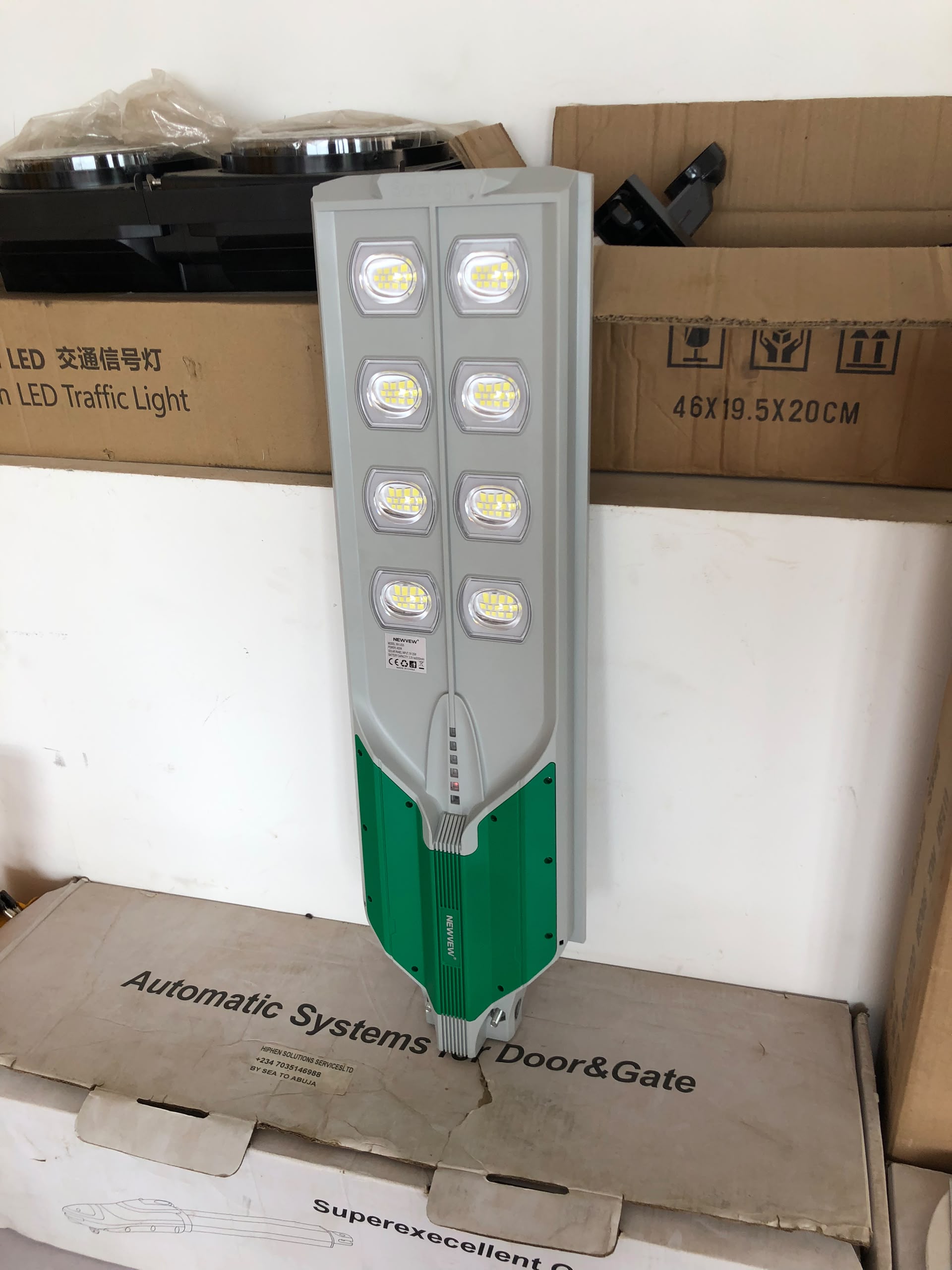 NEWVEW 400W Energy-Efficient LED Street Lamp By Lumett